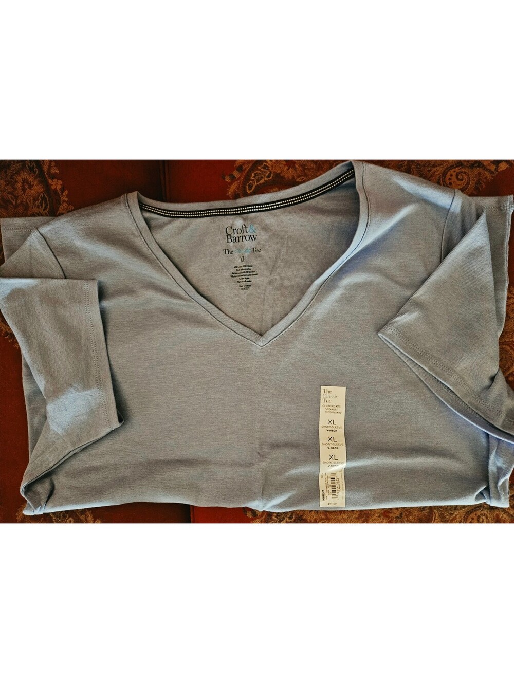 Croft & Barrow The Classic Tee V-Neck T-Shirt Bundle XL Light Blue and Cream